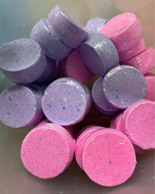 Rose Tub of 8 Shower Steamer
