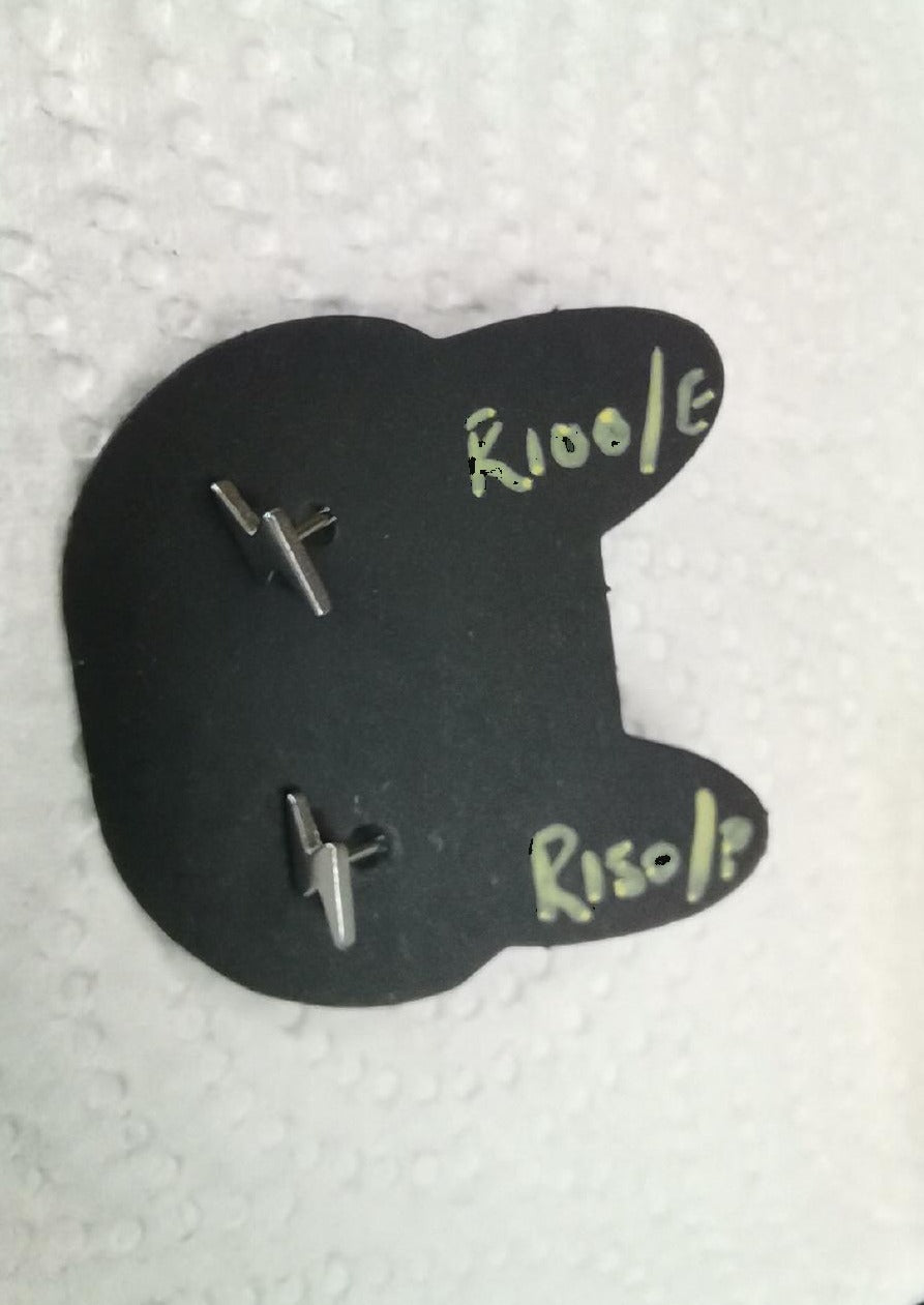 Minimal cross piercing stud
